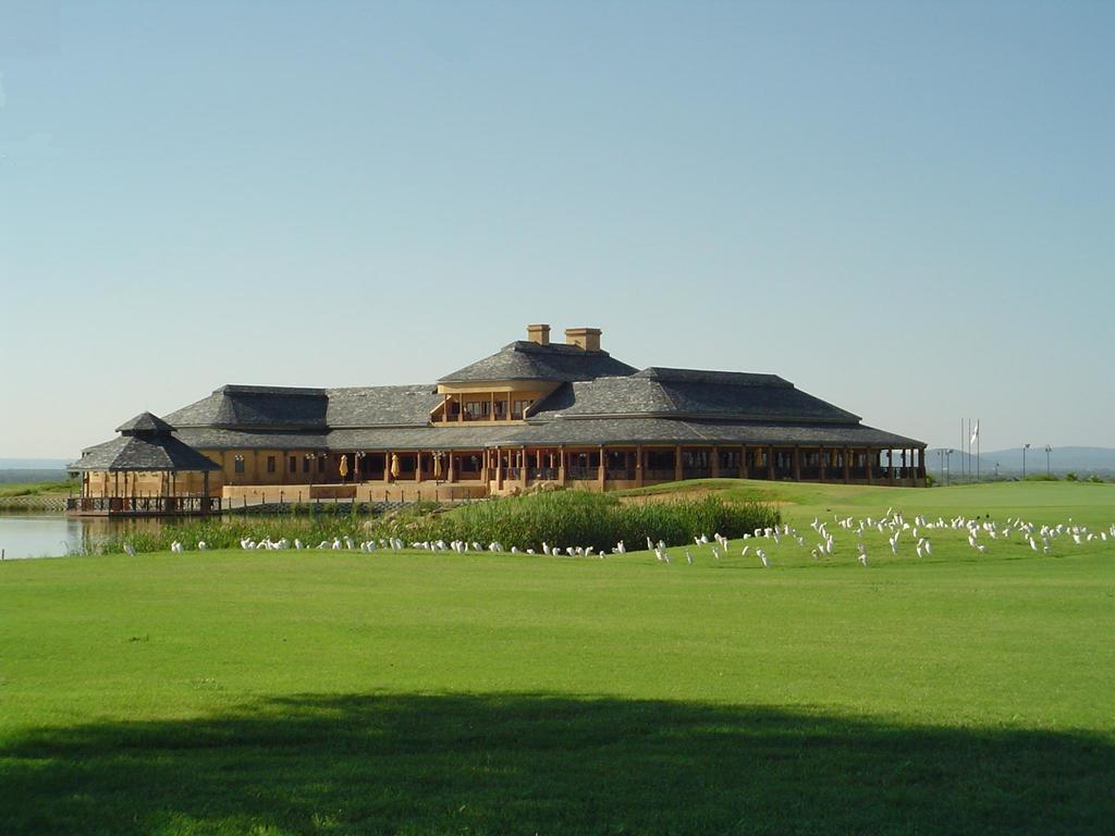 Phakalane Golf Estate Hotel Resort Gaborone Exterior foto