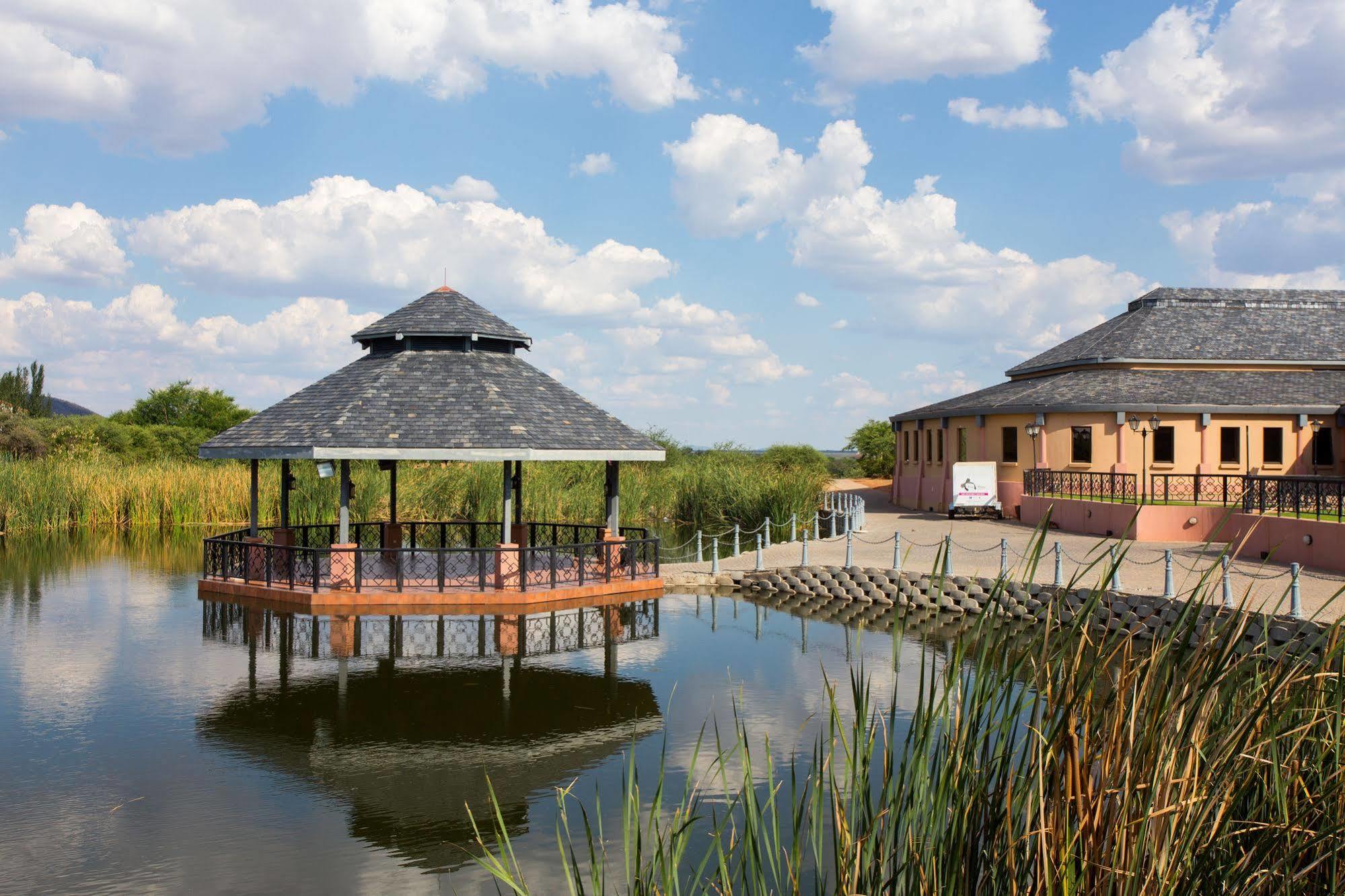 Phakalane Golf Estate Hotel Resort Gaborone Exterior foto