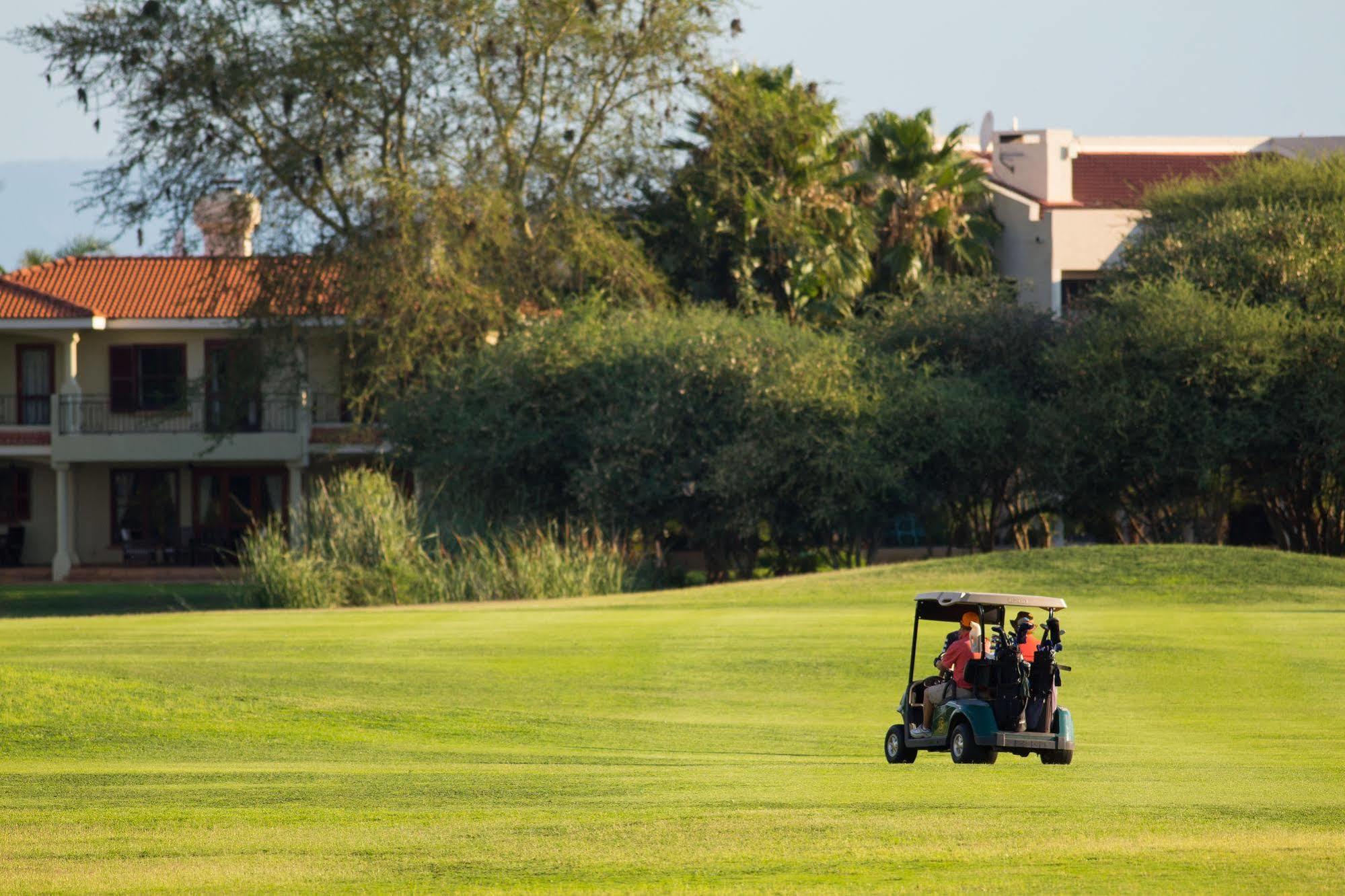 Phakalane Golf Estate Hotel Resort Gaborone Exterior foto